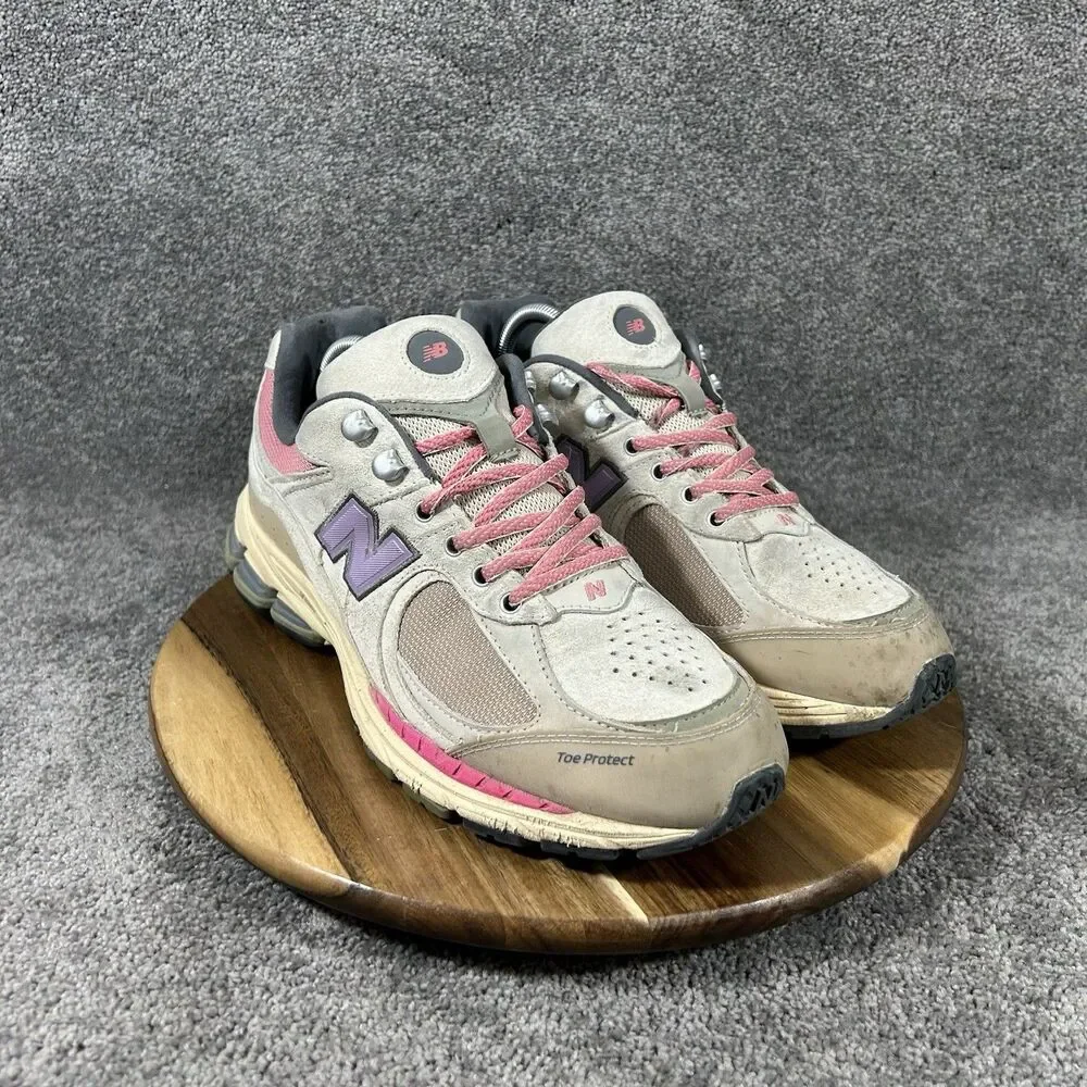 New Balance 2002R M2002RWL Mens Size 10 Hiking Pack Beige Retro Athletic Shoes